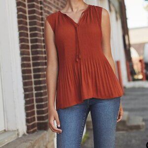 Sleeveless Pleated Blouse